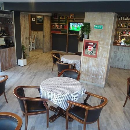 Hotel Nord Плоєшті Екстер'єр фото